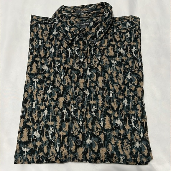 Eddie Bauer Fly Fishing Lure Printed Short Sleeve Button Down Shirt - Picture 1 of 5